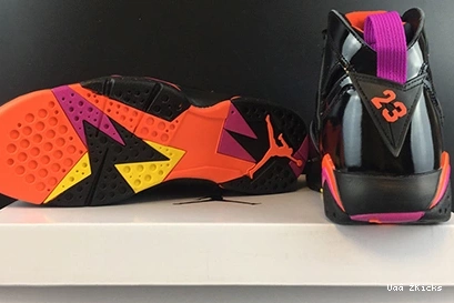 WMNS 7 Air Leather Patent Jordan Minimalist 635 313358-006 Black 0803